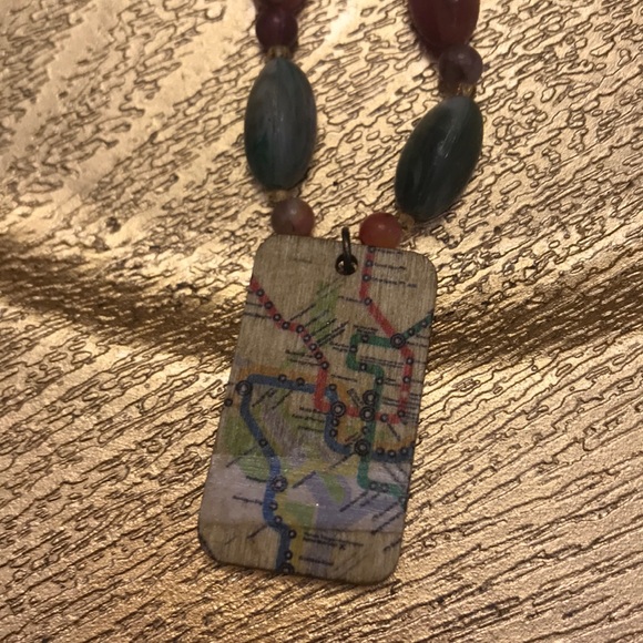 Hand crafted Beaded necklace with map medallion - Picture 2 of 4